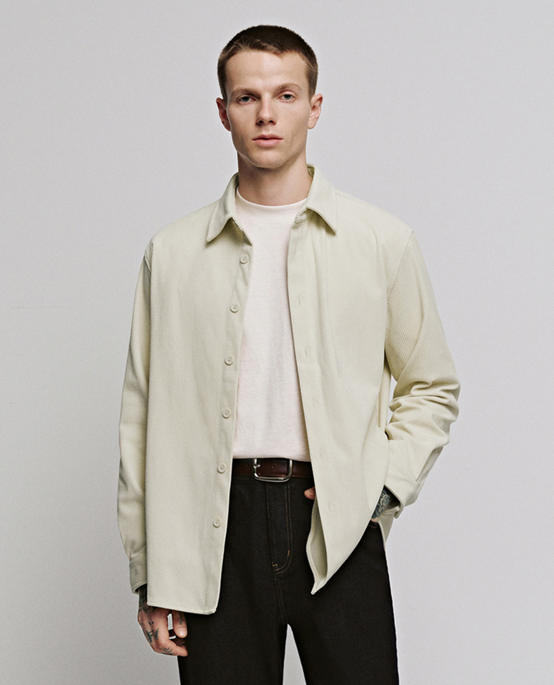 URBAN REVIVO - Áo sơ mi nam tay dài kẻ sọc