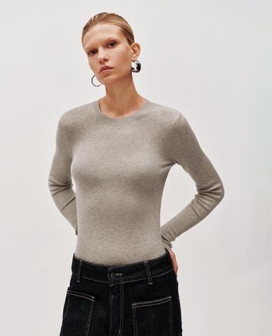  URBAN REVIVO - Áo dệt kim nữ cổ tròn tay dài phom ôm 