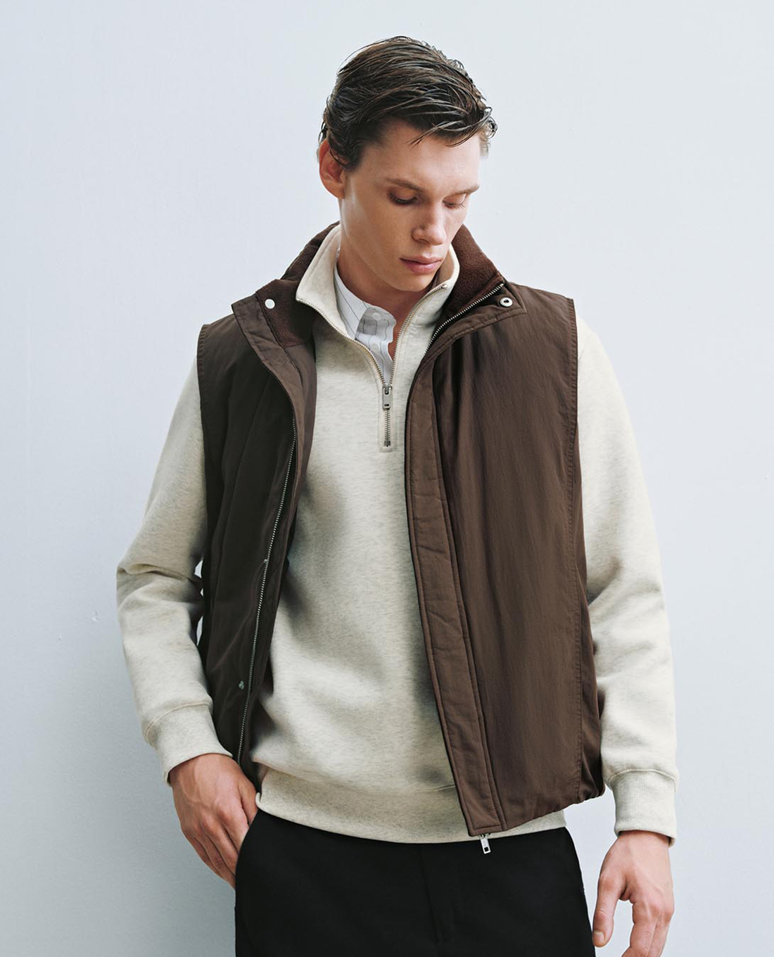 URBAN REVIVO - Áo khoác gilet nam cổ cao khoá zip