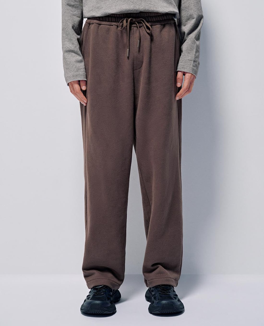 URBAN REVIVO - Quần nam ống đứng lưng thun phối dây rút