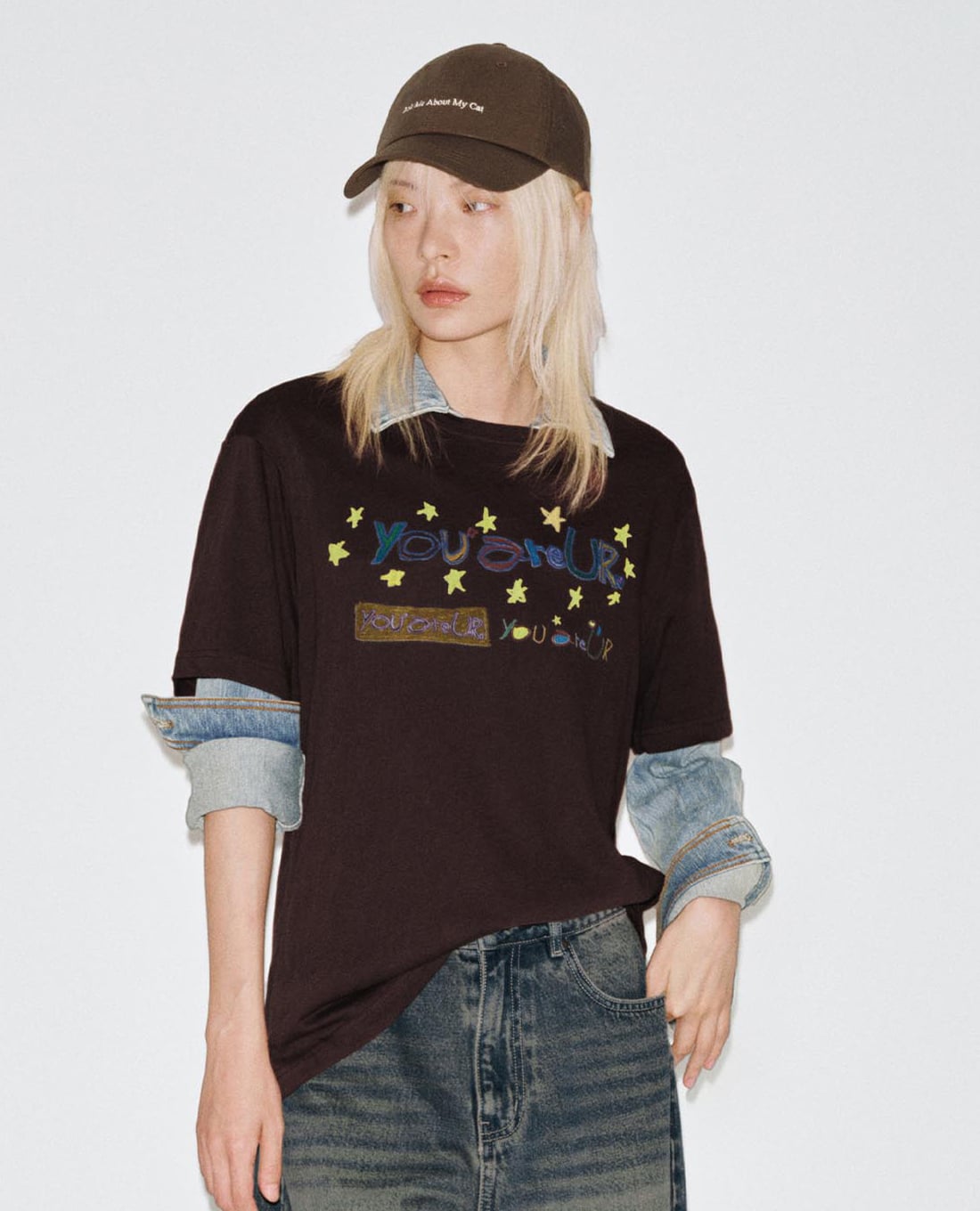 URBAN REVIVO - Áo thun nữ cổ tròn tay ngắn in họa tiết