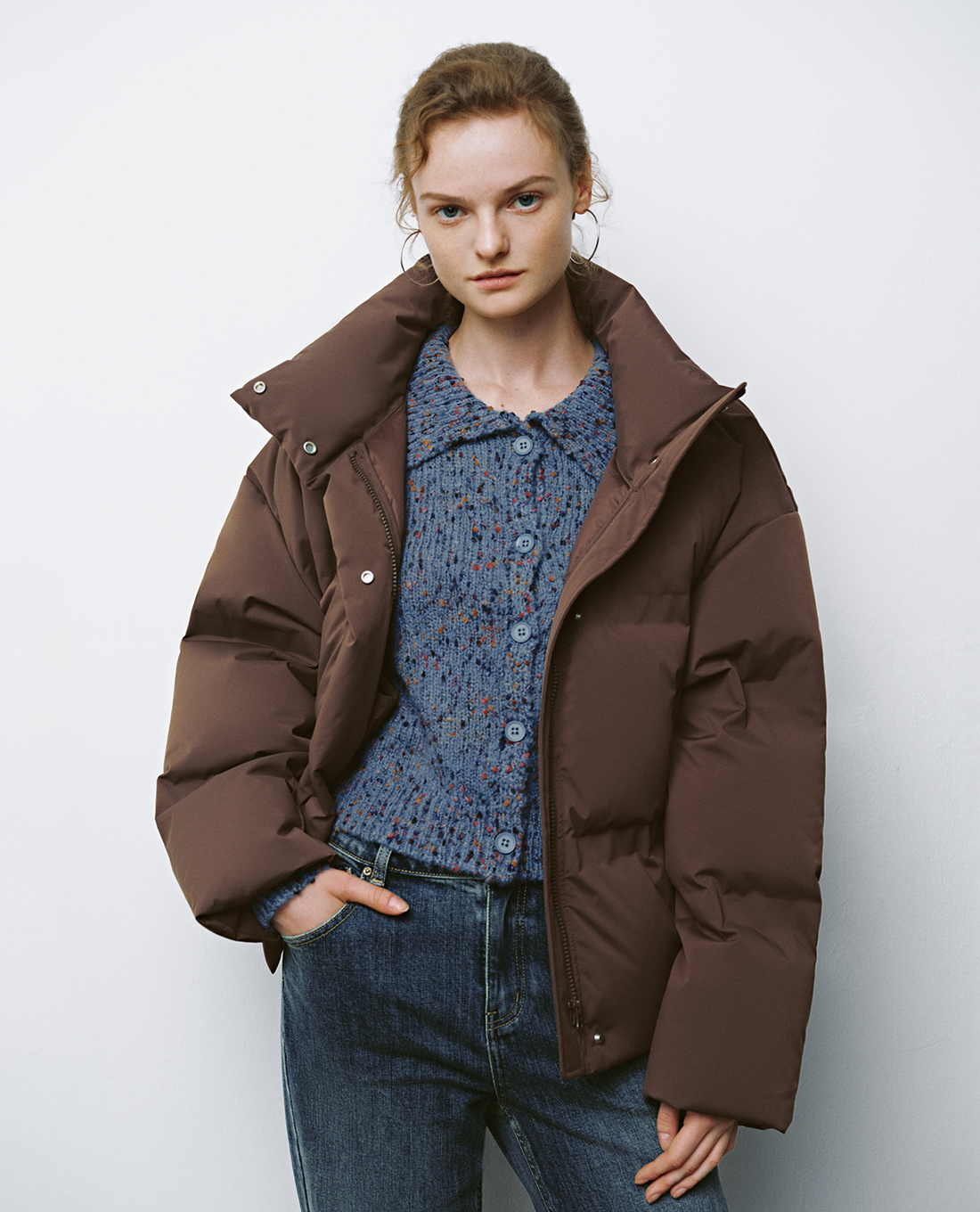 URBAN REVIVO - Áo khoác phao nữ cổ trụ tay dài