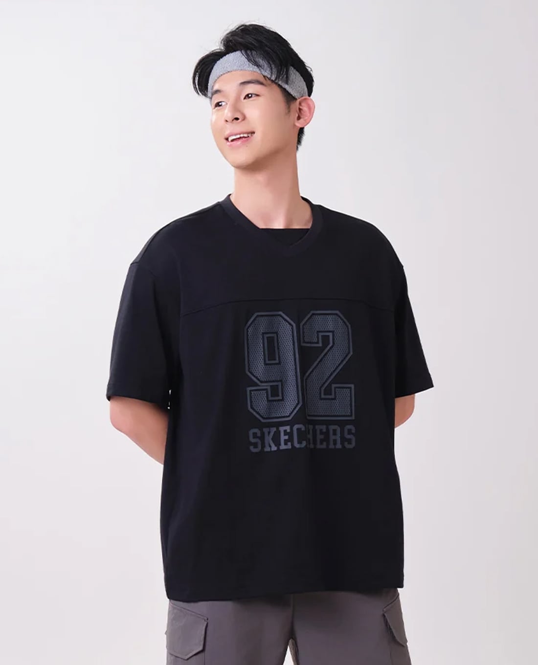 SKECHERS - Áo thun thể thao nam Hoop Hype Iconic
