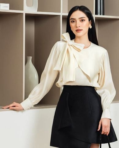  LARMES - Áo kiểu nữ cổ tròn tay dài phối nơ Pony 