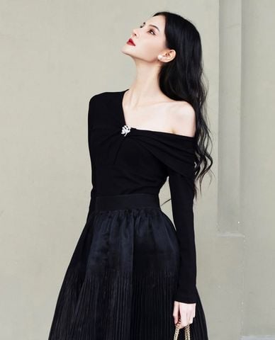  LARMES - Áo trễ vai nữ đính khuy đá Molly 