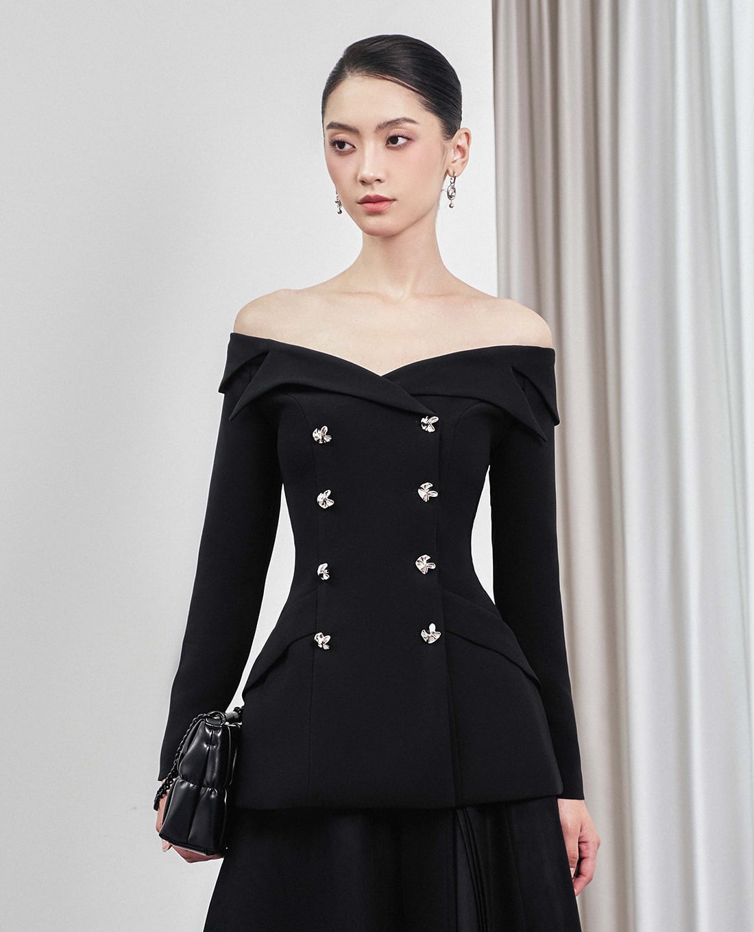 LARMES - Áo trễ vai nữ tay dài phối nút Heather