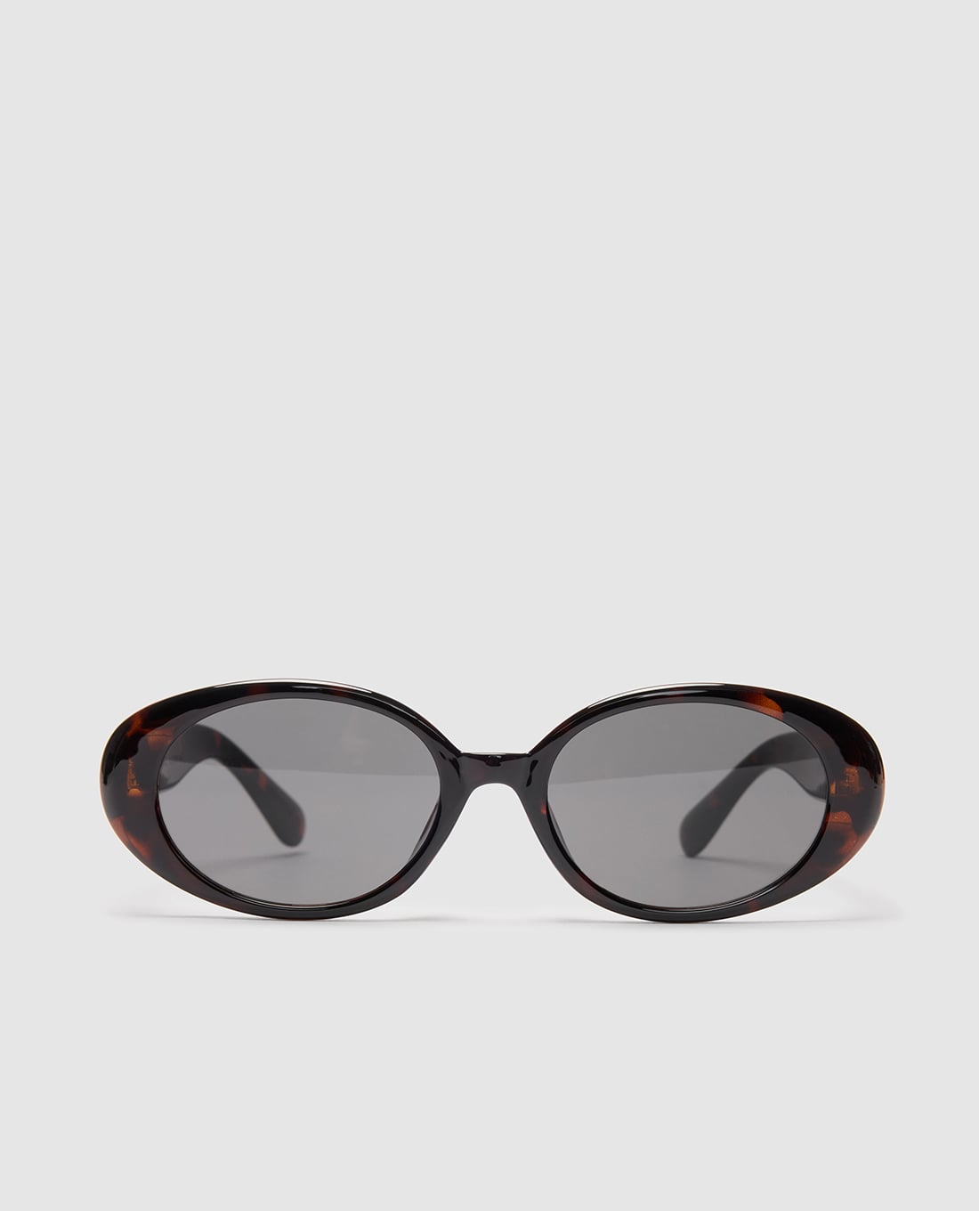 URBAN REVIVO - Kính mát nữ gọng oval bản lớn