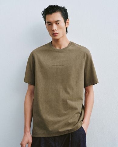  URBAN REVIVO - Áo thun nam cổ tròn tay ngắn trẻ trung 