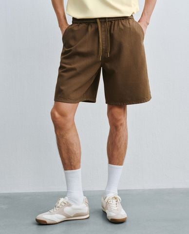 URBAN REVIVO - Quần short jeans nam lưng thun dây rút 