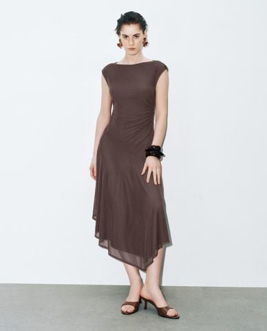  URBAN REVIVO - Đầm midi cổ thuyền tà lệch 