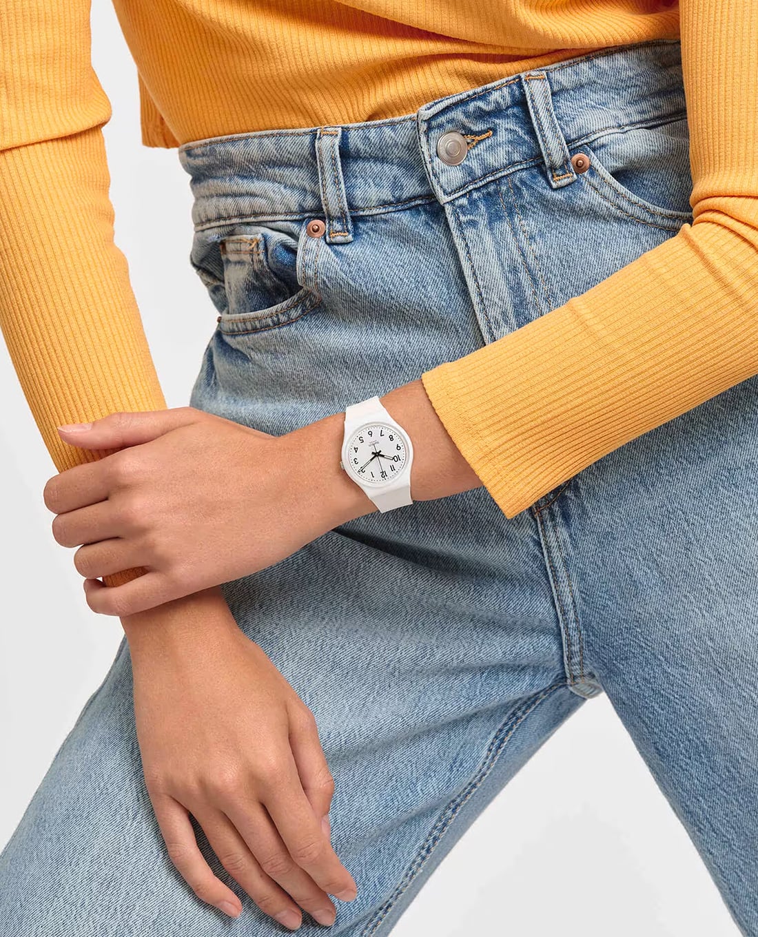 Đồng hồ nữ dưới 2 triệu Swatch Just White Soft 34mm