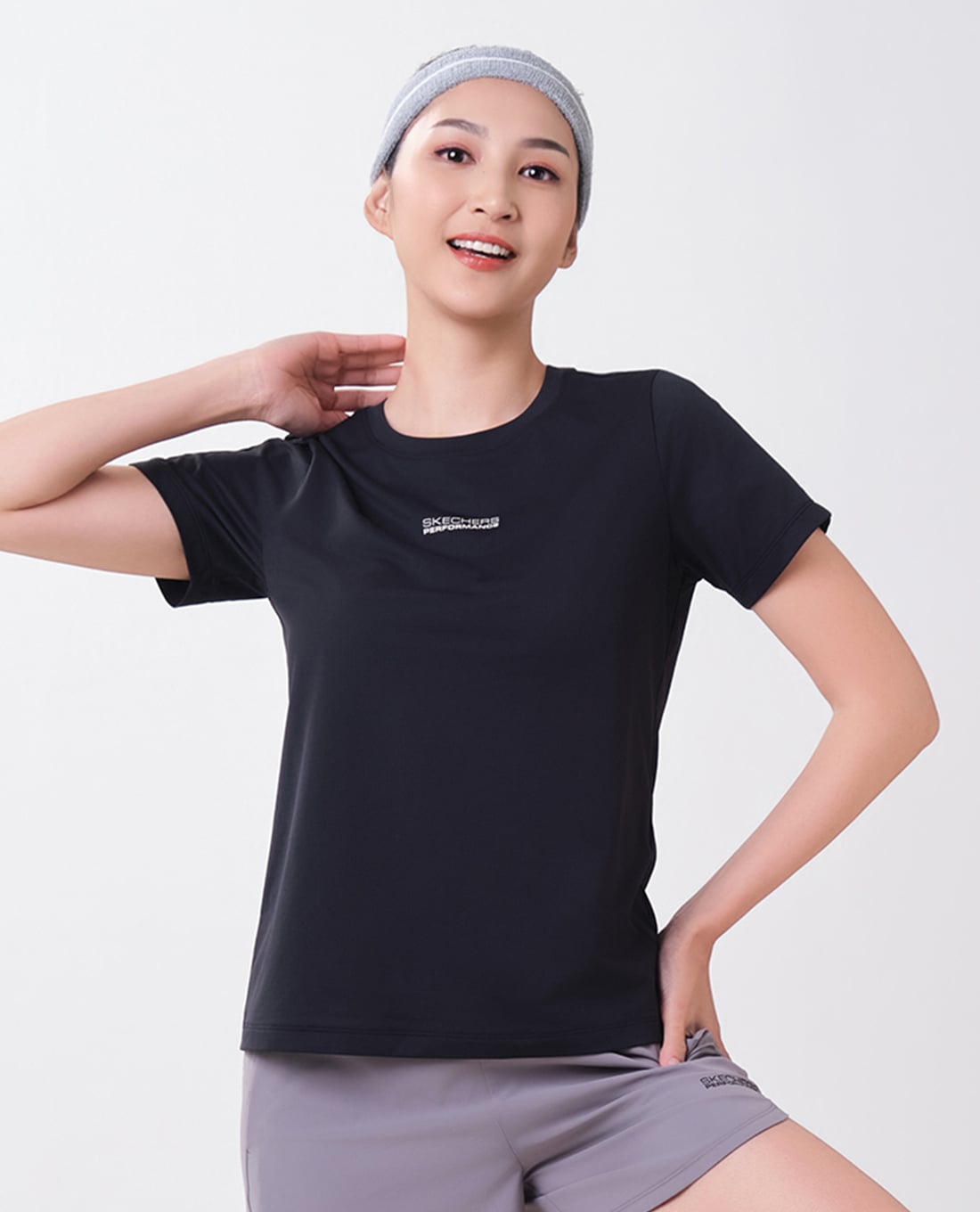 SKECHERS - Áo thun thể thao nữ tay ngắn Performance