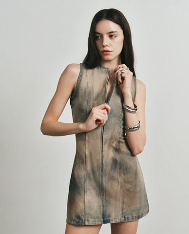  DEZUS - Đầm denim mini sát nách phối khóa Syntax 