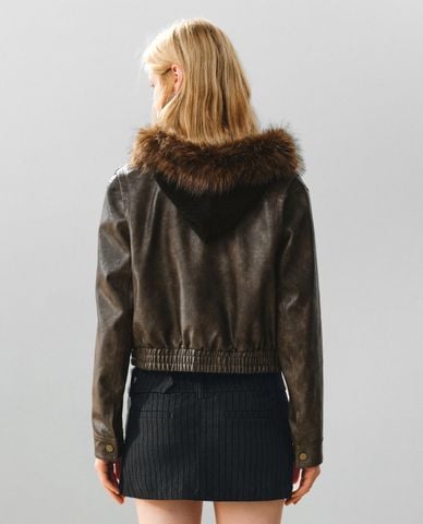  URBAN REVIVO - Áo khoác da nữ cổ bẻ tay dài phom croptop 
