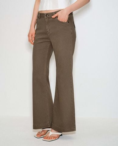  URBAN REVIVO - Quần jeans nữ ống loe cạp vừa 