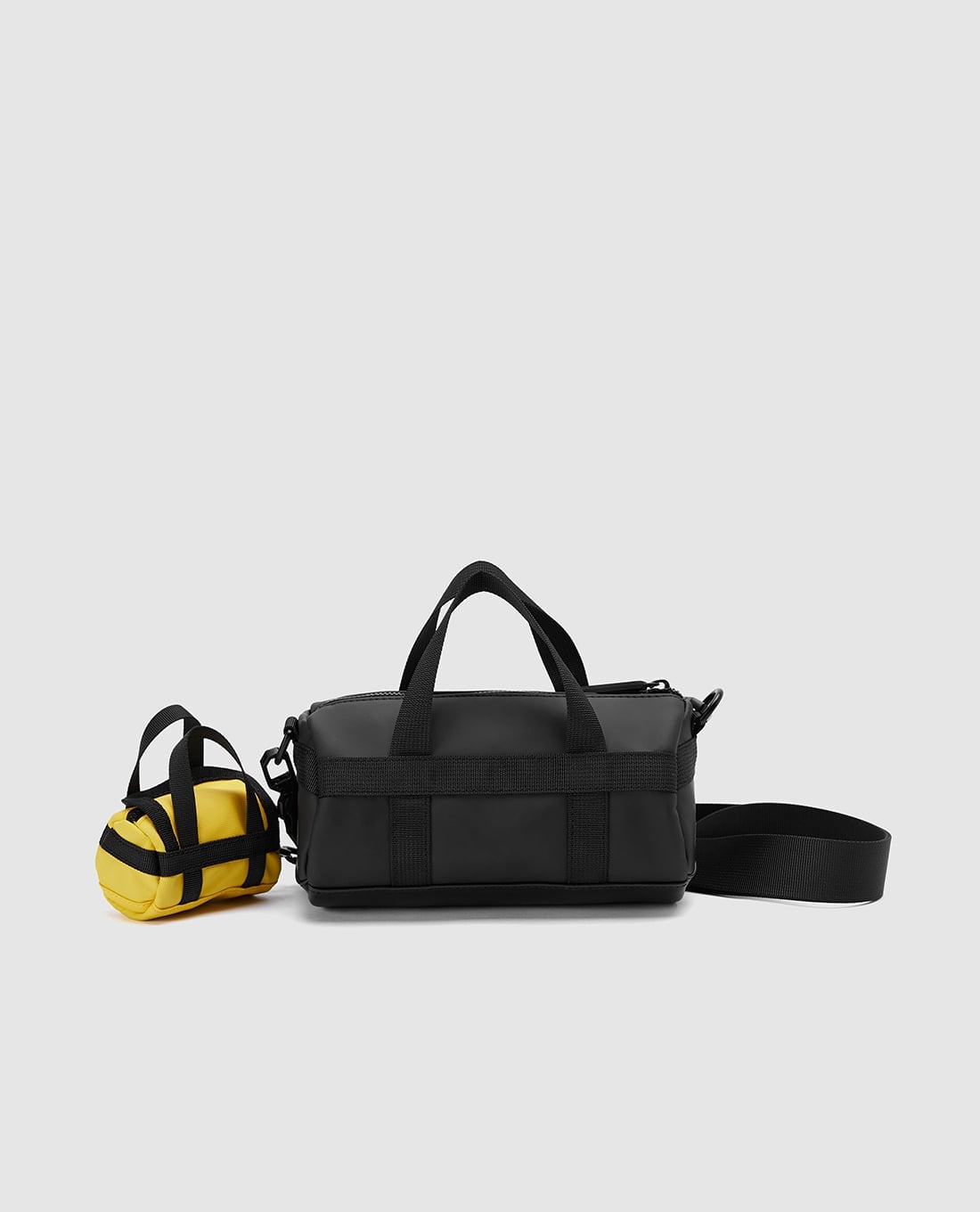 URBAN REVIVO - Túi xách unisex hình trụ kèm phụ kiện