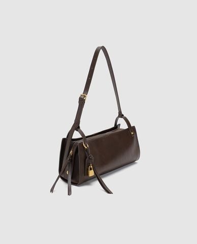  URBAN REVIVO - Túi đeo vai nữ phom chữ nhật phối charm 