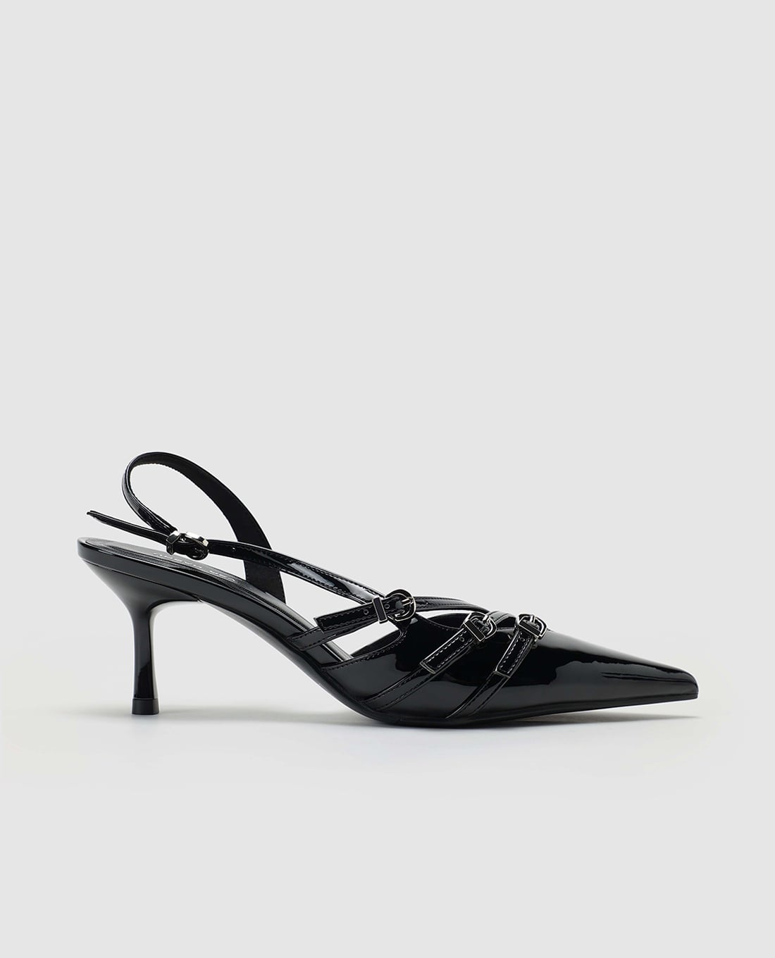 URBAN REVIVO - Giày sandals cao gót nữ mũi nhọn khóa cài