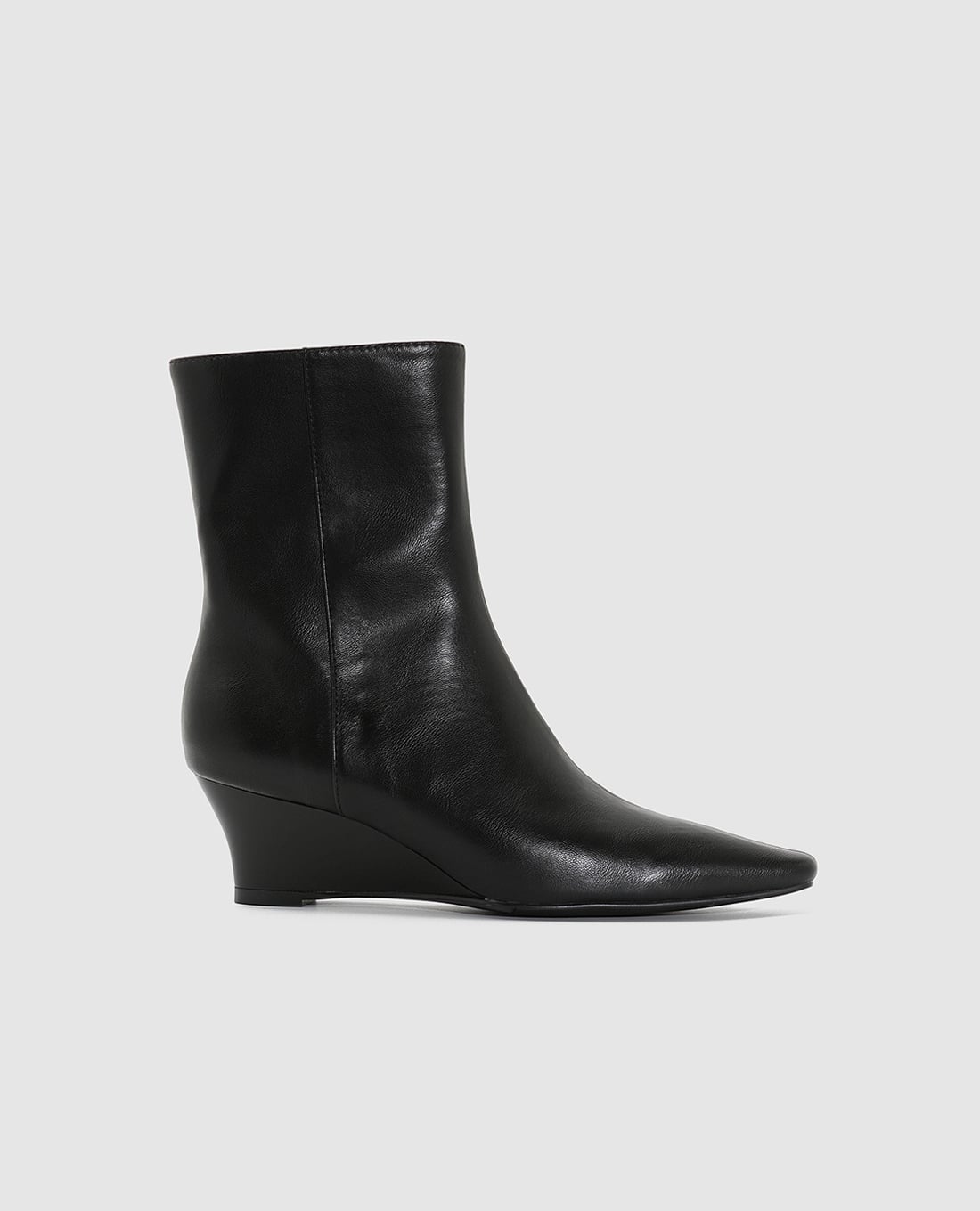 URBAN REVIVO - Boots đế cao nữ mũi nhọn khóa kéo