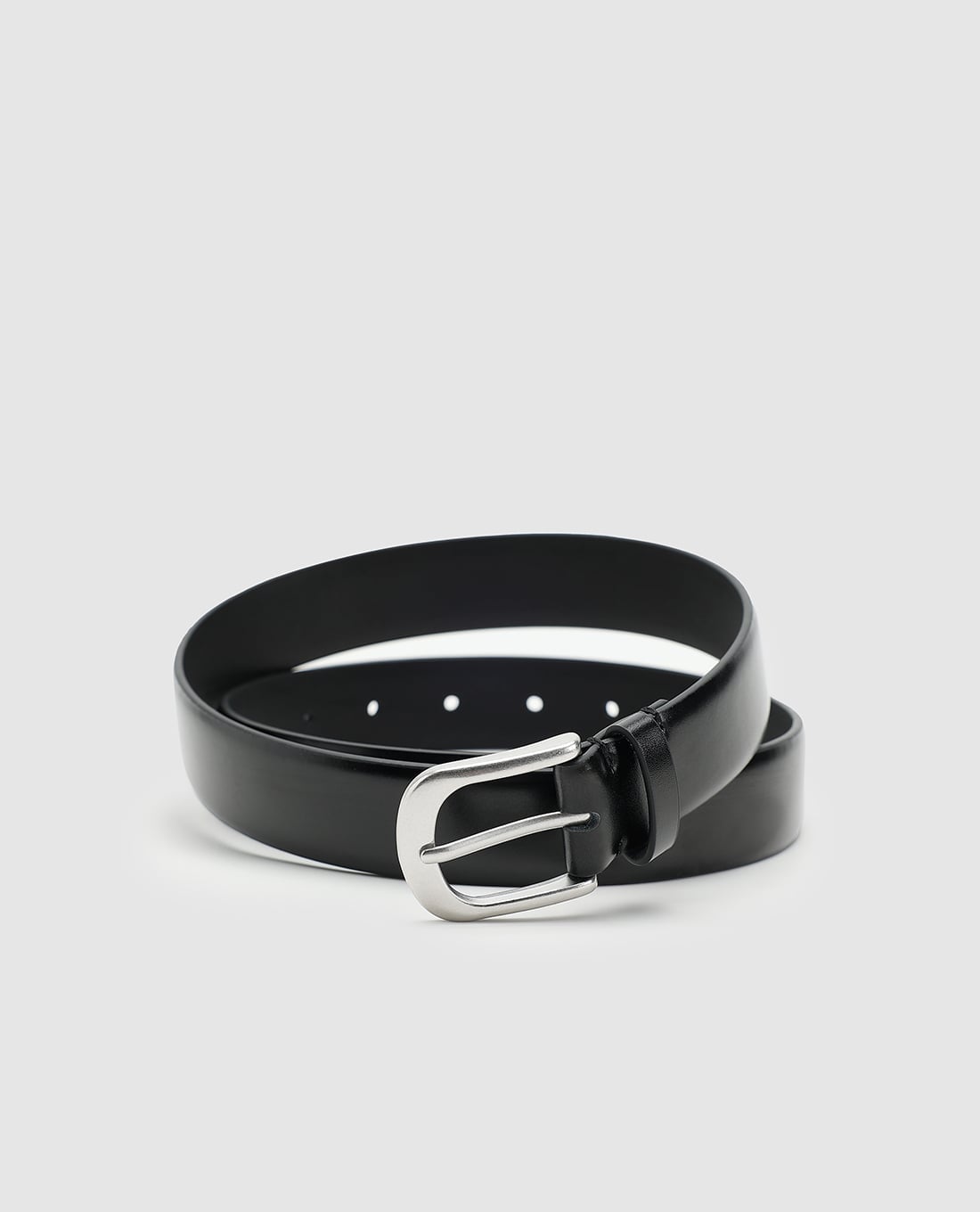 URBAN REVIVO - Thắt lưng unisex bản vừa khóa kim