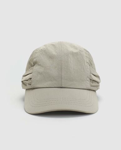  URBAN REVIVO - Nón bóng chày nữ xếp nếp 