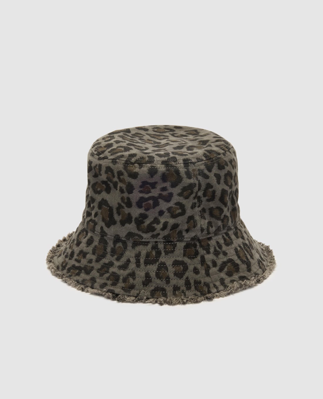URBAN REVIVO - Nón bucket nữ họa tiết da báo viền tua rua