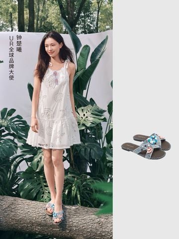  URBAN REVIVO - Dép nữ quai ngang đính charm 