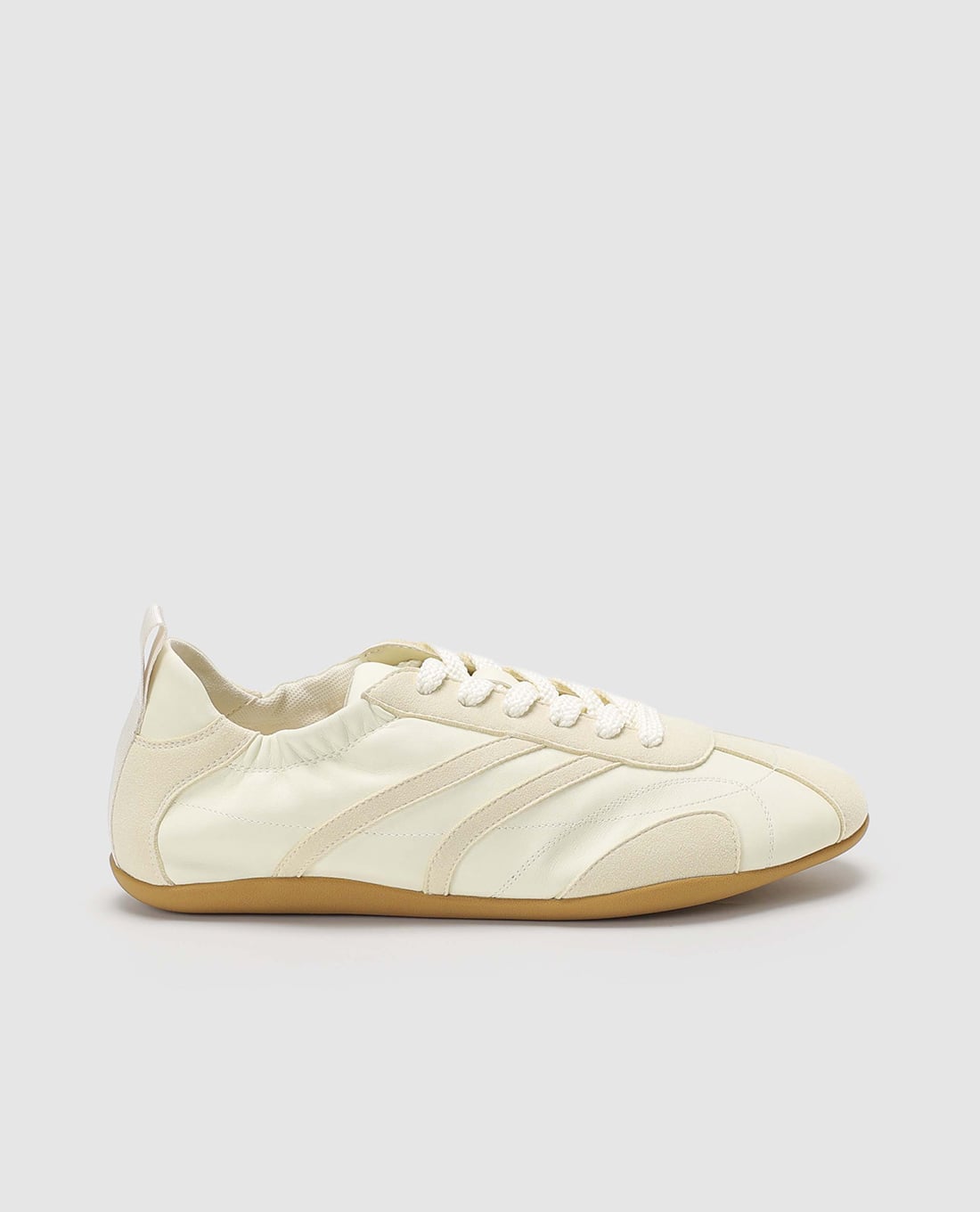 URBAN REVIVO - Giày sneakers nữ cổ thấp chun nhún