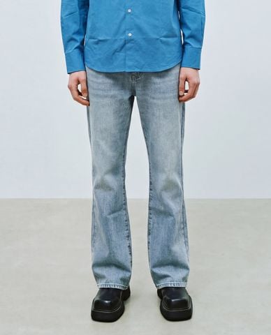  URBAN REVIVO - Quần jeans nam ống loe wash bạc 