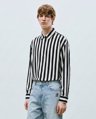  URBAN REVIVO - Áo sơ mi nam cổ bẻ tay dài kẻ sọc 