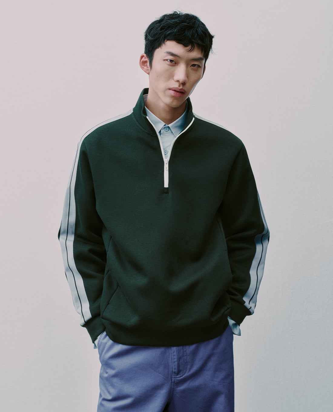 URBAN REVIVO - Áo khoác thể thao nam cổ cao khóa kéo