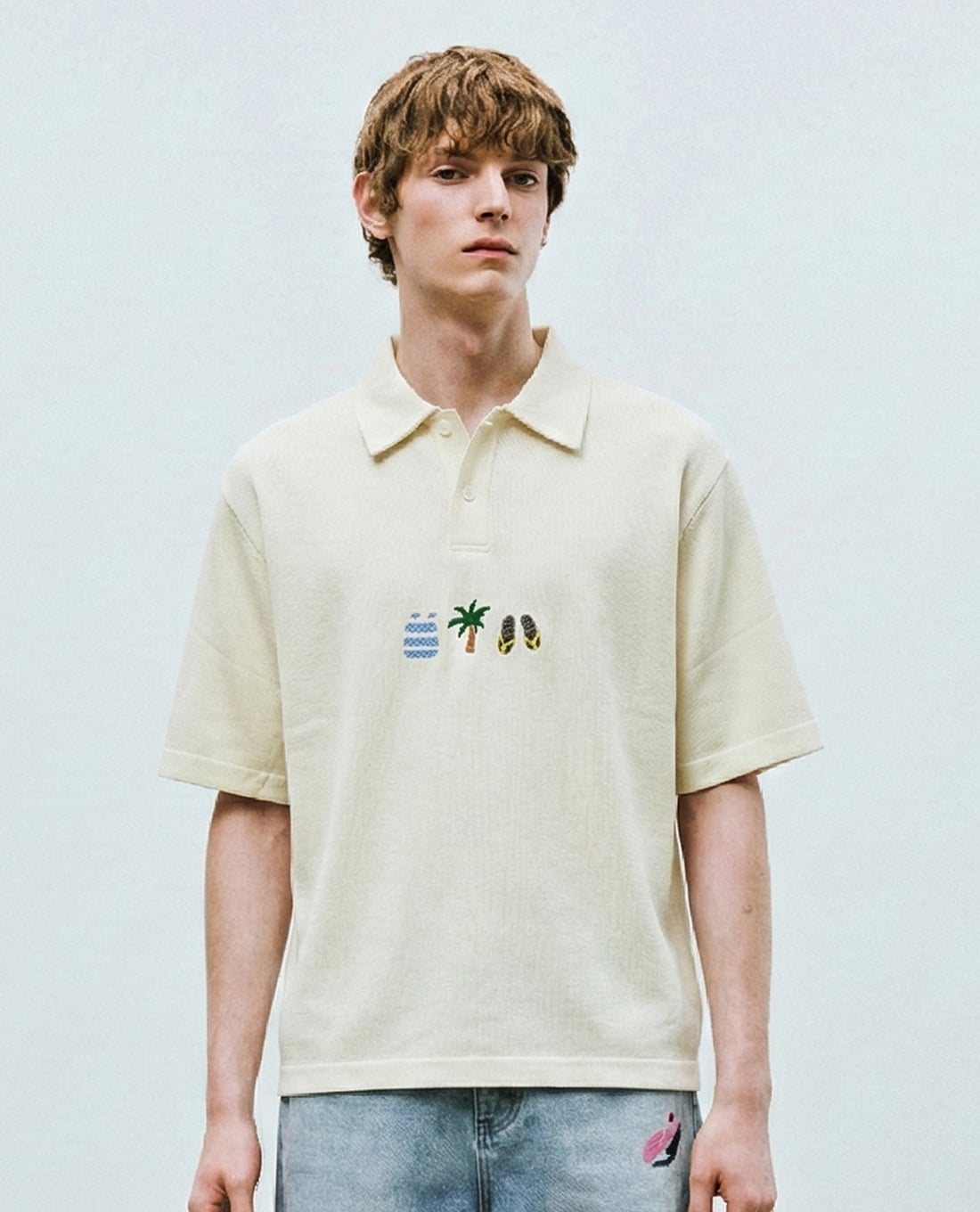 URBAN REVIVO - Áo polo nam cổ bẻ tay ngắn in hình