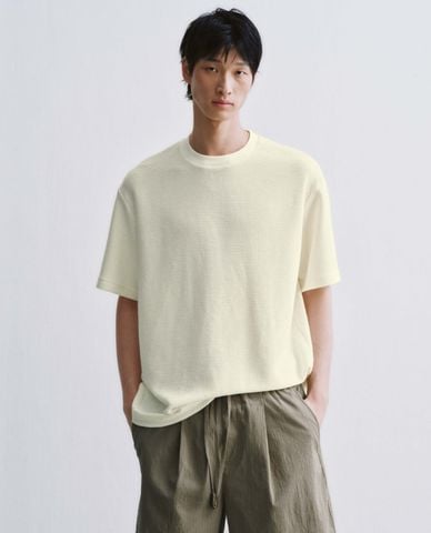  URBAN REVIVO - Áo thun nam cổ tròn tay ngắn 