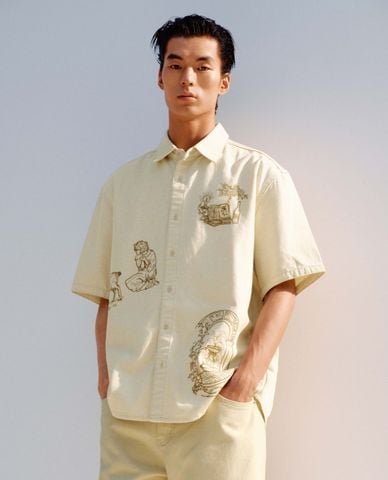  URBAN REVIVO - Áo sơ mi denim nam cổ bẻ tay ngắn 