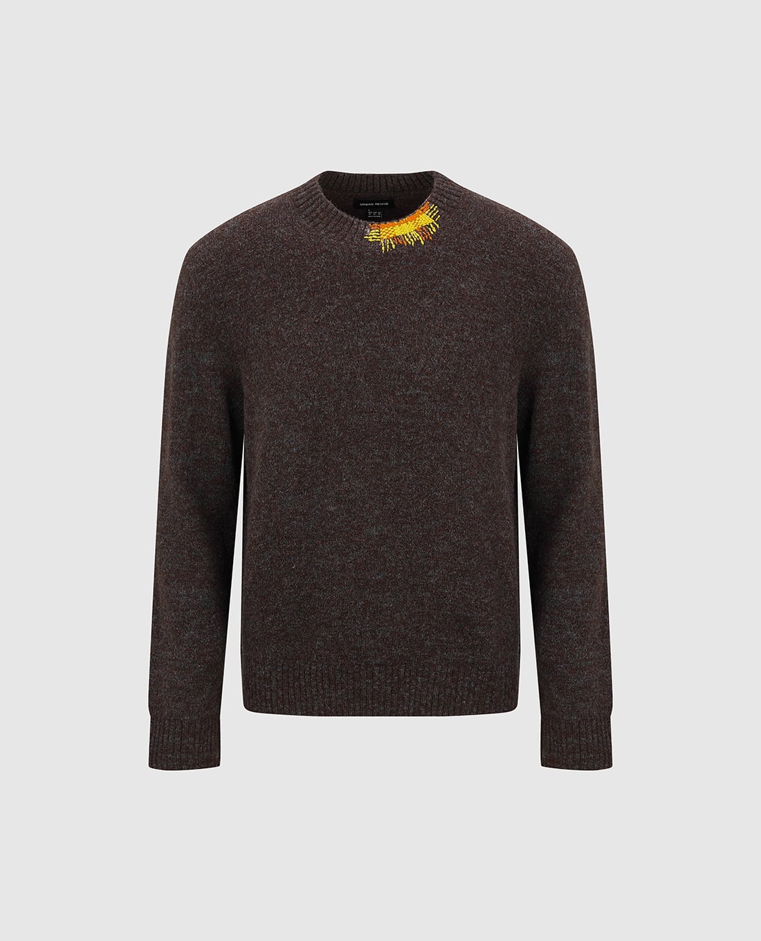 URBAN REVIVO - Áo sweater nam tay dài thêu chỉ tương phản