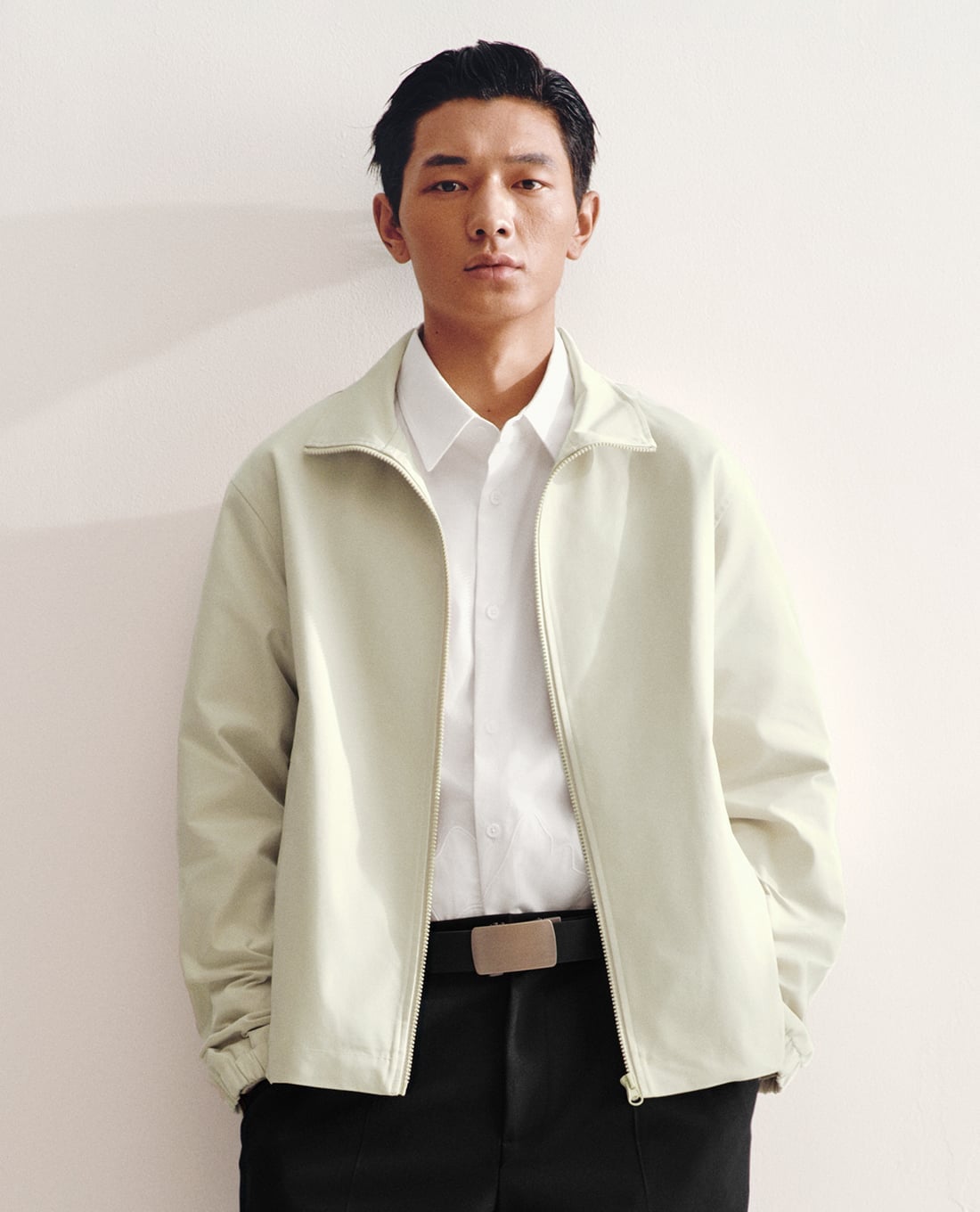 URBAN REVIVO - Áo khoác thể thao nam cổ cao khóa kéo