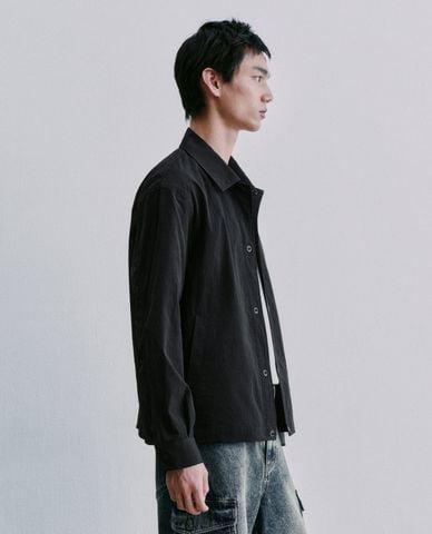  URBAN REVIVO - Áo khoác sơ mi nam cổ bẻ tay dài cá tính 