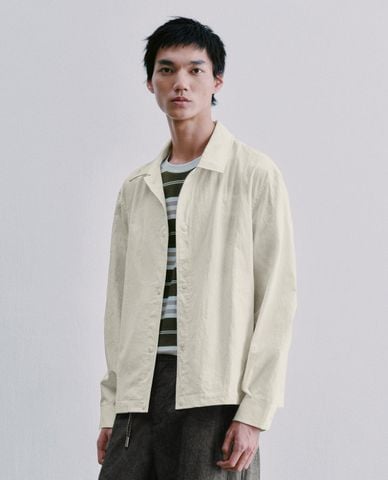  URBAN REVIVO - Áo khoác sơ mi nam cổ bẻ tay dài cá tính 