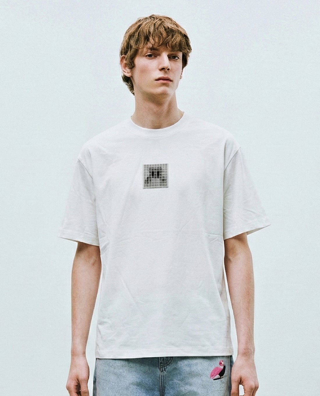 URBAN REVIVO - Áo thun nam cổ tròn tay ngắn in họa tiết