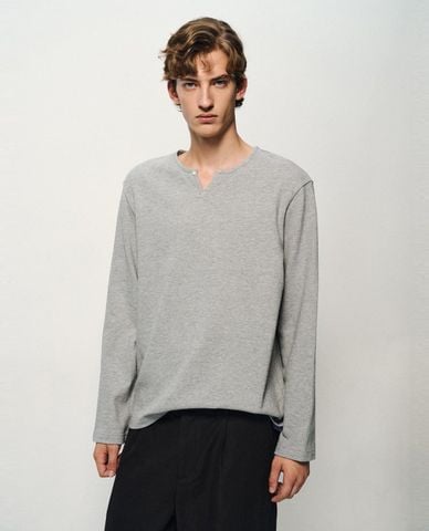  URBAN REVIVO - Áo thun nam cổ henley tay dài 