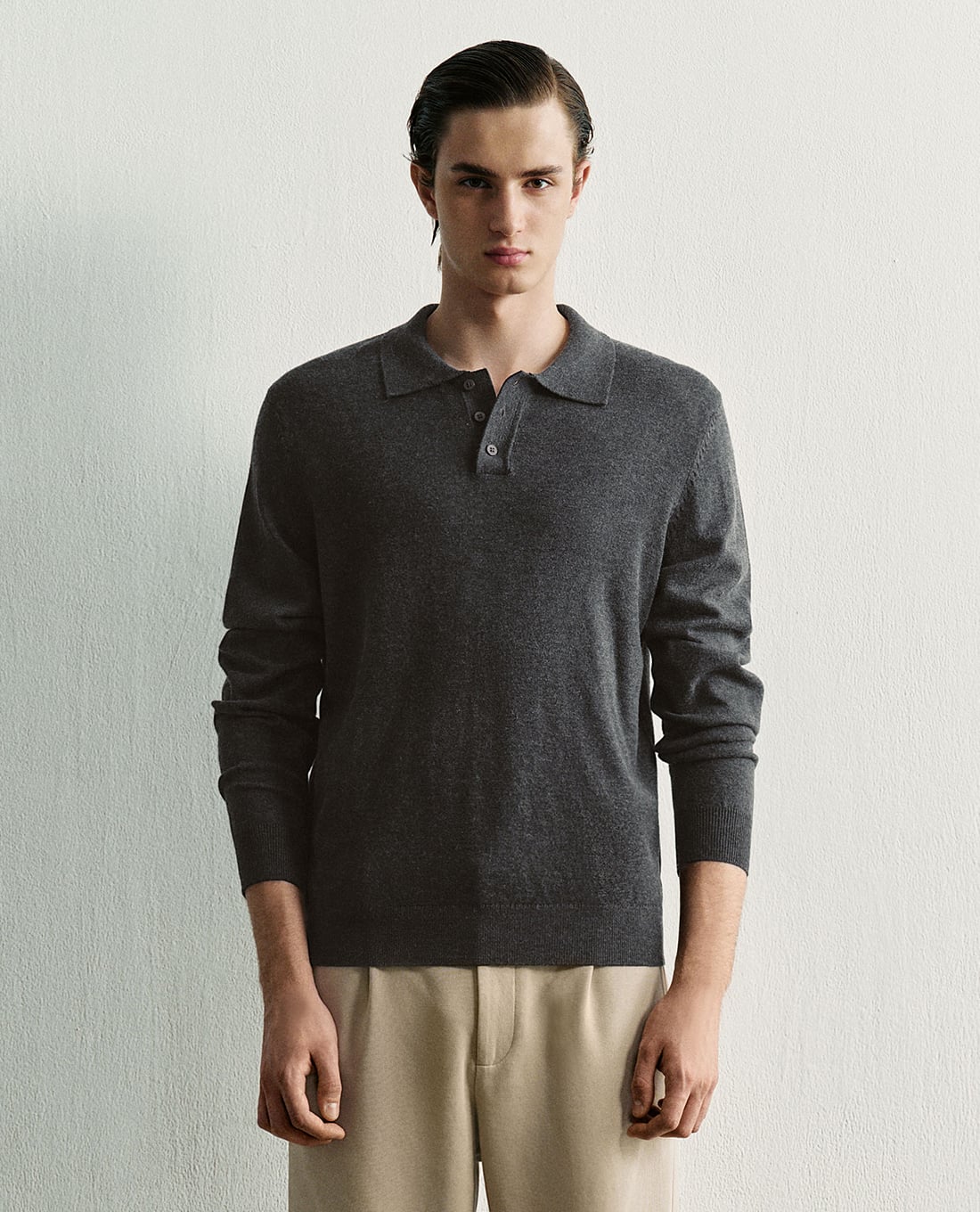 URBAN REVIVO - Áo polo nam dệt kim cổ bẻ tay dài
