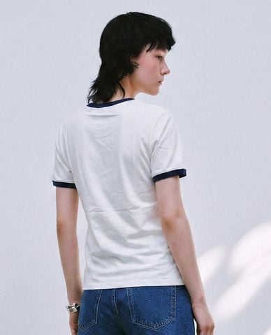  URBAN REVIVO - Áo thun nữ cổ tròn tay ngắn phối viền 