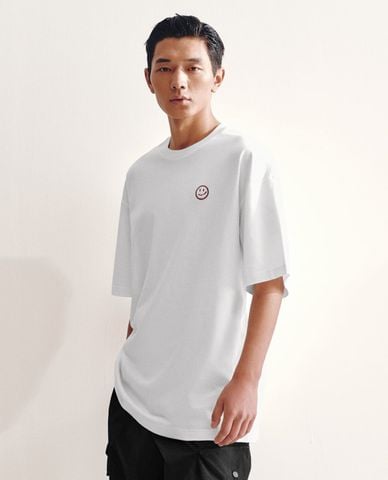  URBAN REVIVO - Áo thun nam cổ tròn tay ngắn cá tính 