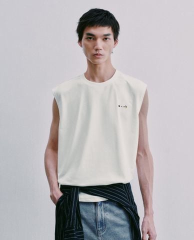  URBAN REVIVO - Áo ba lỗ nam cổ tròn in họa tiết 