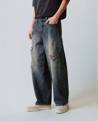  URBAN REVIVO - Quần jeans nam ống rộng wash bạc 