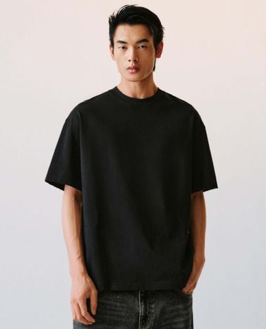  URBAN REVIVO - Áo thun nam cổ tròn tay ngắn tối giản 