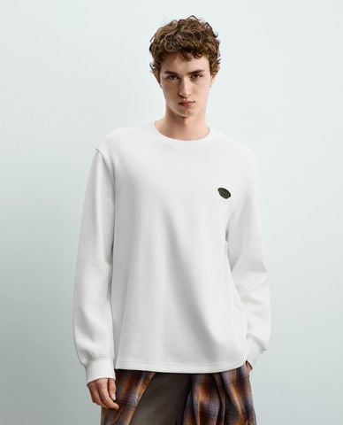  URBAN REVIVO - Áo sweatshirt nam cổ tròn tay dài phối họa tiết 