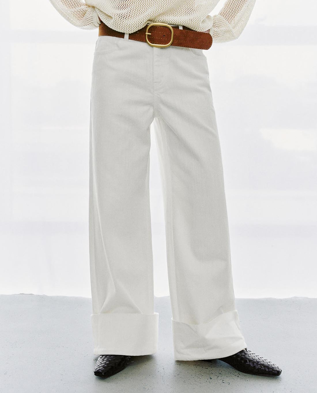 Quần Jeans Nữ URBAN REVIVO Ống Rộng Phối Dây Xích - Maison Online