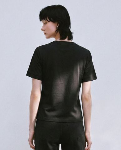  URBAN REVIVO - Áo thun nữ cổ tròn tay ngắn phối túi hộp 