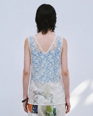  URBAN REVIVO - Áo sát nách nữ cổ V phom suông ren hoa 